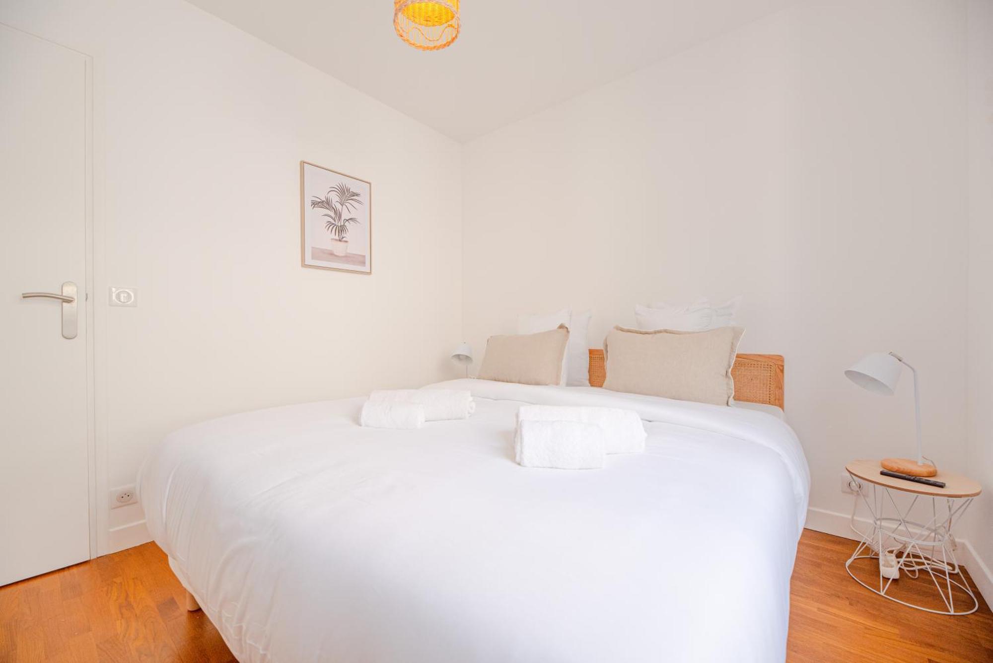 Appartamento Stunning Flat In Parigi Esterno foto